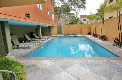 Apartment for rent at 215 Euclid Ave, Long Beach, CA 90803