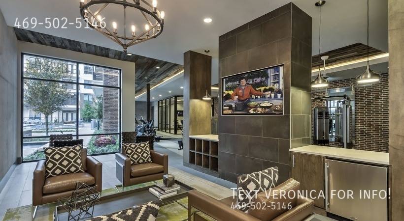 Apartment for rent at 4926 Mission Ave, Dallas, TX 75206