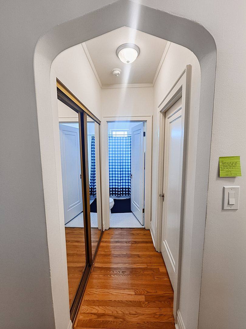 Apartment for rent at 2722 W Farragut, Chicago, IL 60625