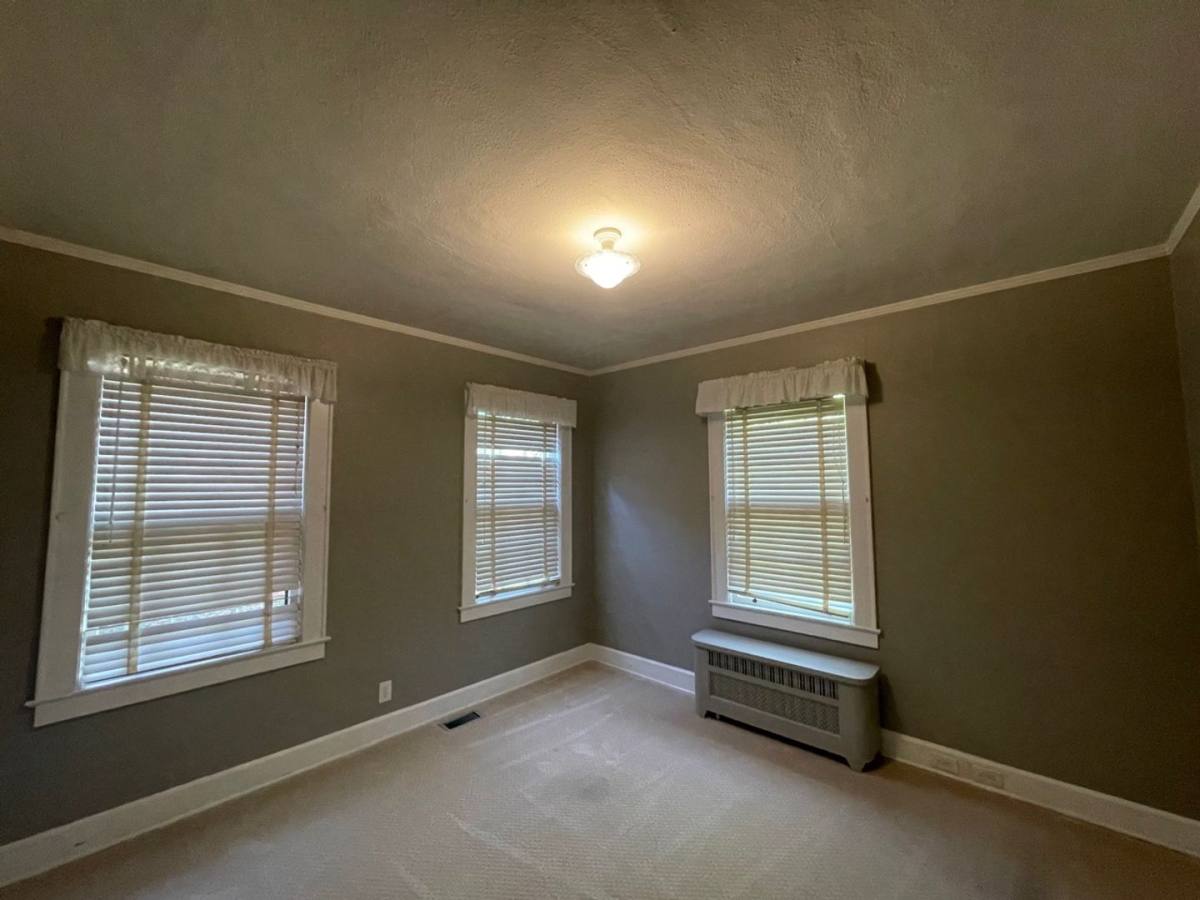 Townhouse for rent at 329 Country Club Rd, Lagrange, GA 30240