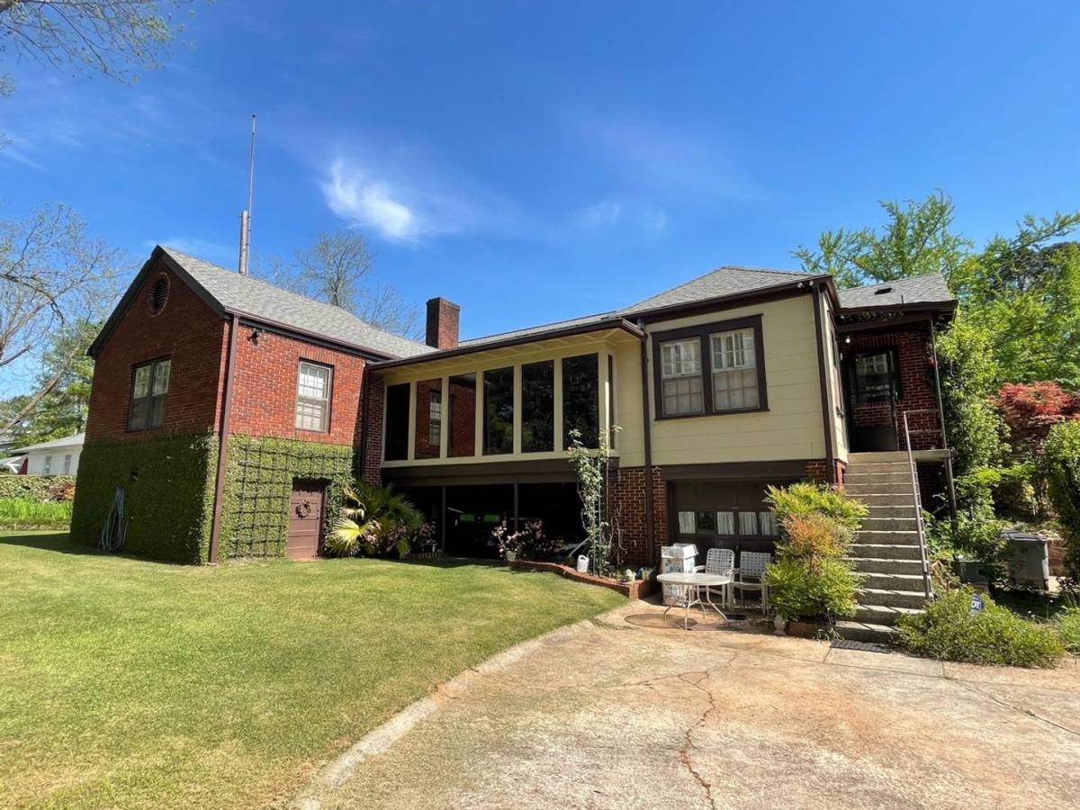Townhouse for rent at 329 Country Club Rd, Lagrange, GA 30240