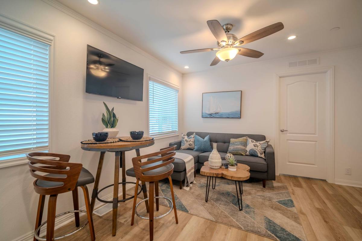 Apartment for rent at 331 Avocado St, Costa Mesa, CA 92627