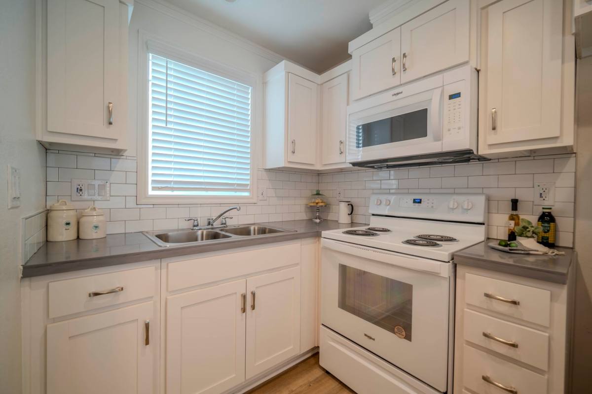 Apartment for rent at 331 Avocado St, Costa Mesa, CA 92627