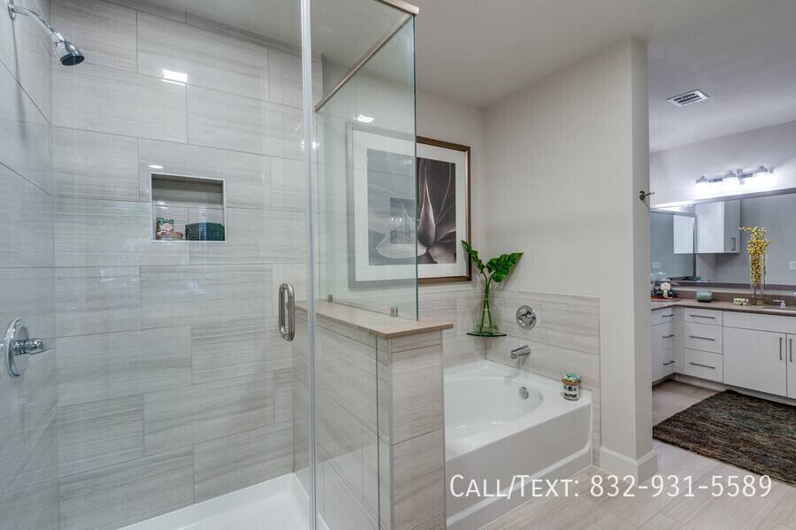 Apartment for rent at 1001 Eberhard St #MBB2, Houston, TX 77019