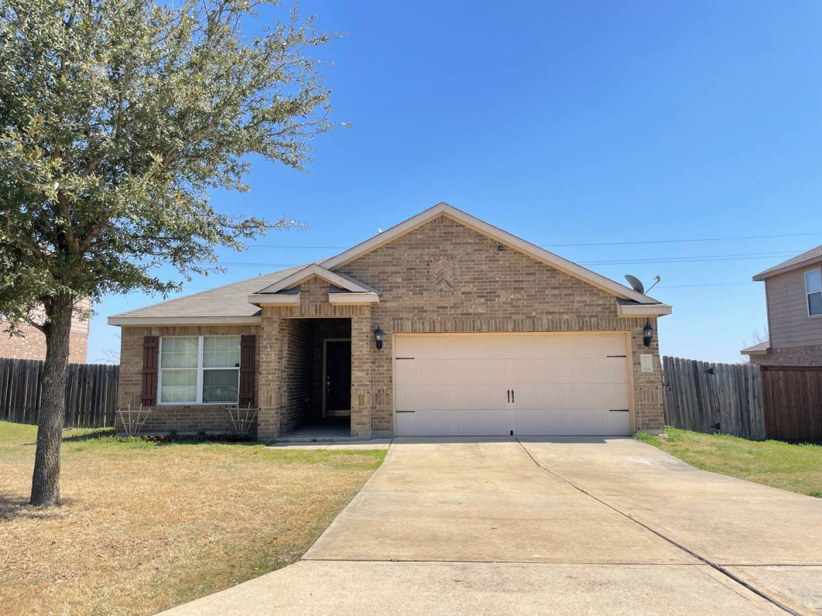 House for rent at 207 Dodge City Trail, Newark, TX 76071