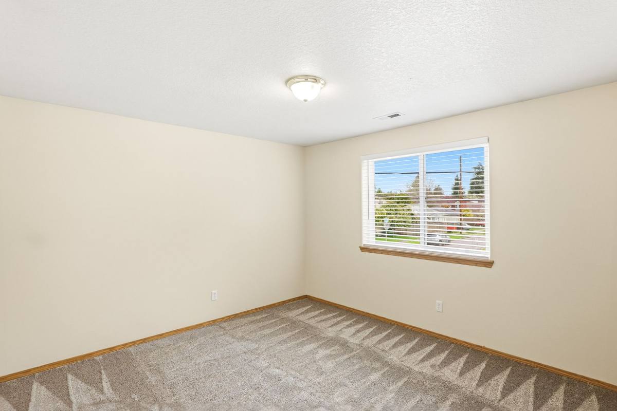 House for rent at 4906 SE Holgate Blvd, Portland, OR 97206