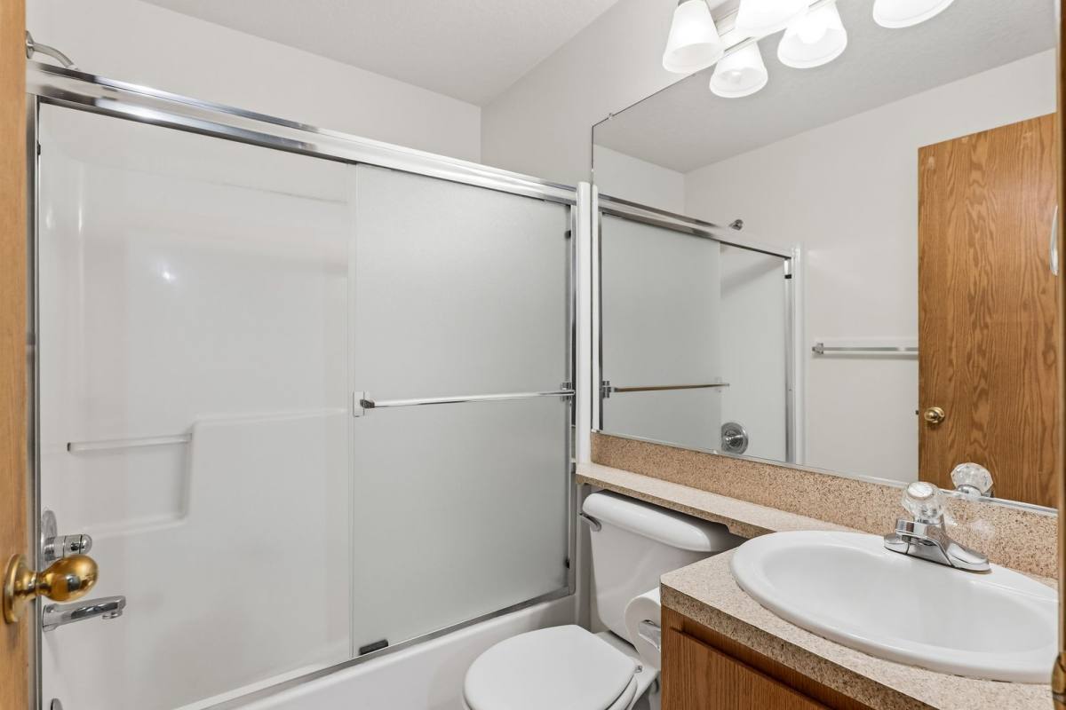 House for rent at 4906 SE Holgate Blvd, Portland, OR 97206