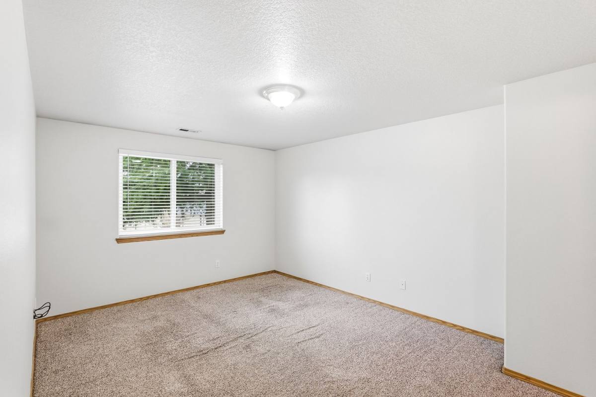 House for rent at 4906 SE Holgate Blvd, Portland, OR 97206