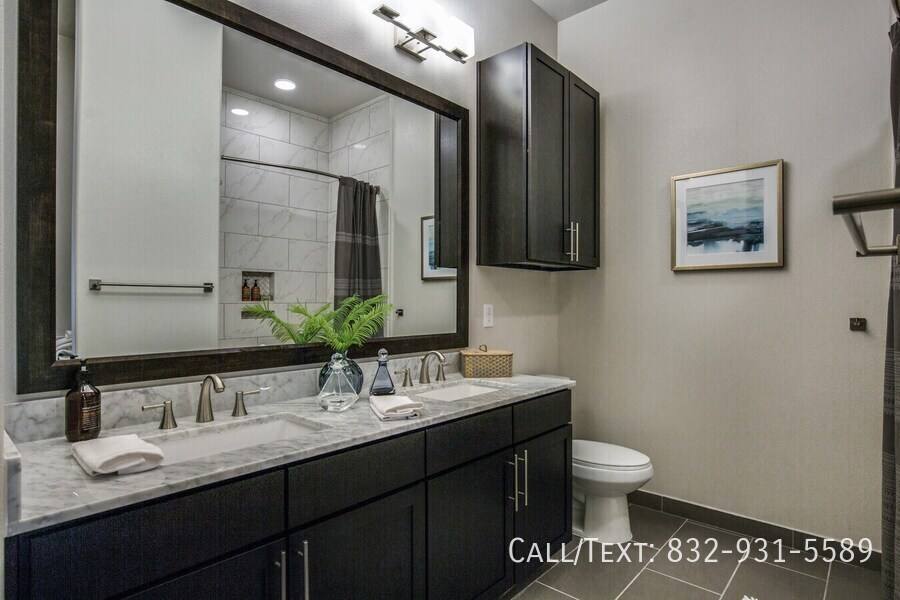 Apartment for rent at 4599 Bellaire Blvd #SCR3, Bellaire, TX 77401