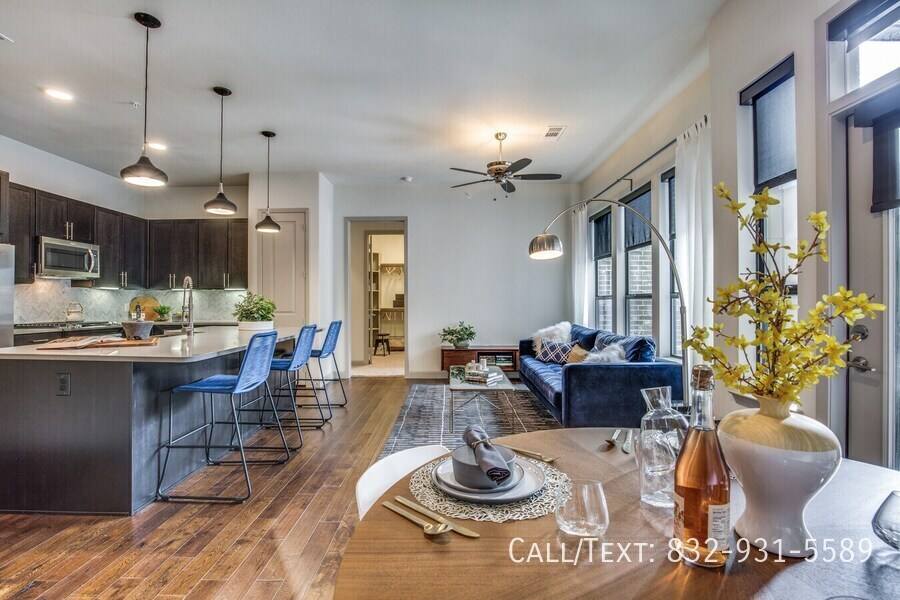 Apartment for rent at 4599 Bellaire Blvd #SCR3, Bellaire, TX 77401