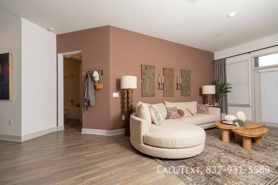 Apartment for rent at 3400 Westheimer Rd, Houston, TX 77019