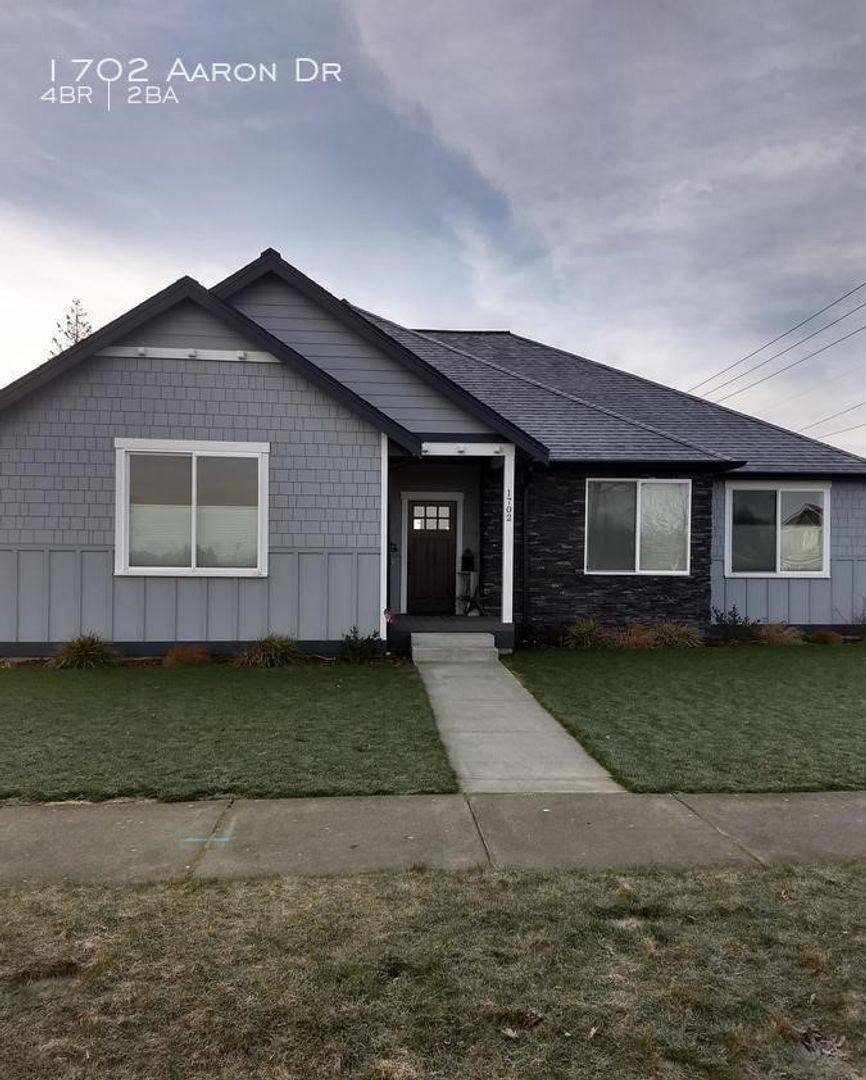 House for rent at 1702 Aaron Dr, Lynden, WA 98264