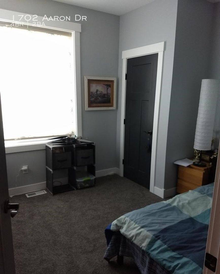 House for rent at 1702 Aaron Dr, Lynden, WA 98264