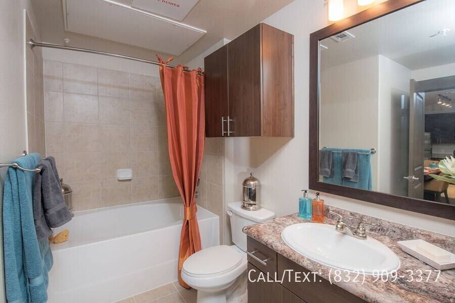 Apartment for rent at 13720 Lockwood Rd #10PSD2, Houston, TX 77044