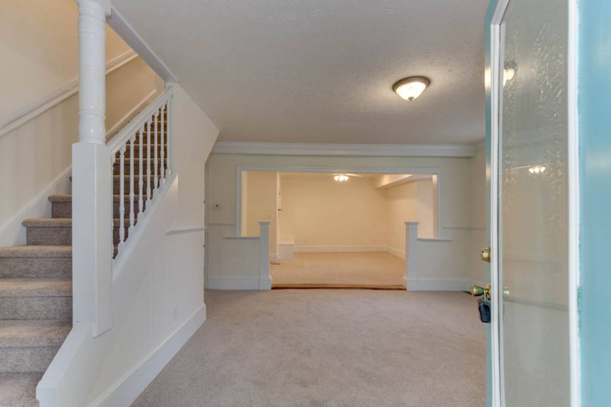 House for rent at 1302 Dare Rd, Yorktown, VA 23692
