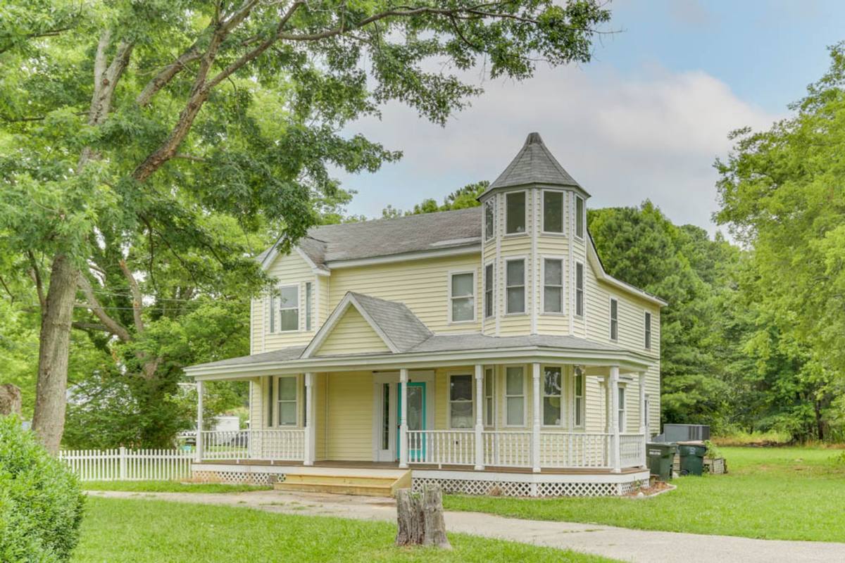 House for rent at 1302 Dare Rd, Yorktown, VA 23692