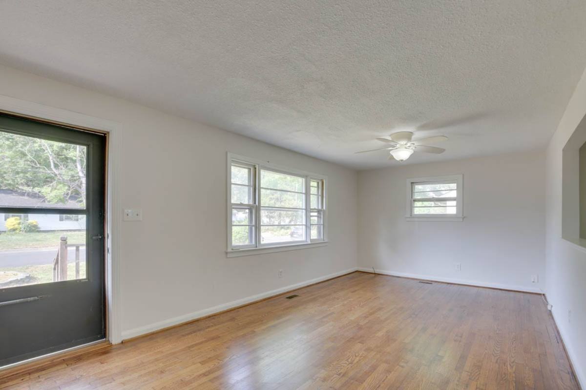 House for rent at 106 Woodhaven Rd, Newport News, VA 23608