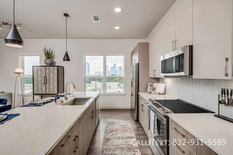 Apartment for rent at 1373 Taft St #L1, Houston, TX 77019