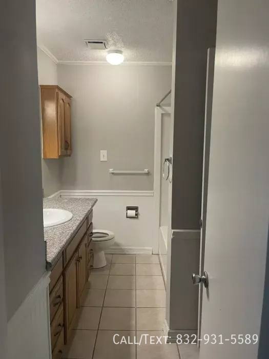 Apartment for rent at 2399 James Bowie Dr #APG, Baytown, TX 77520