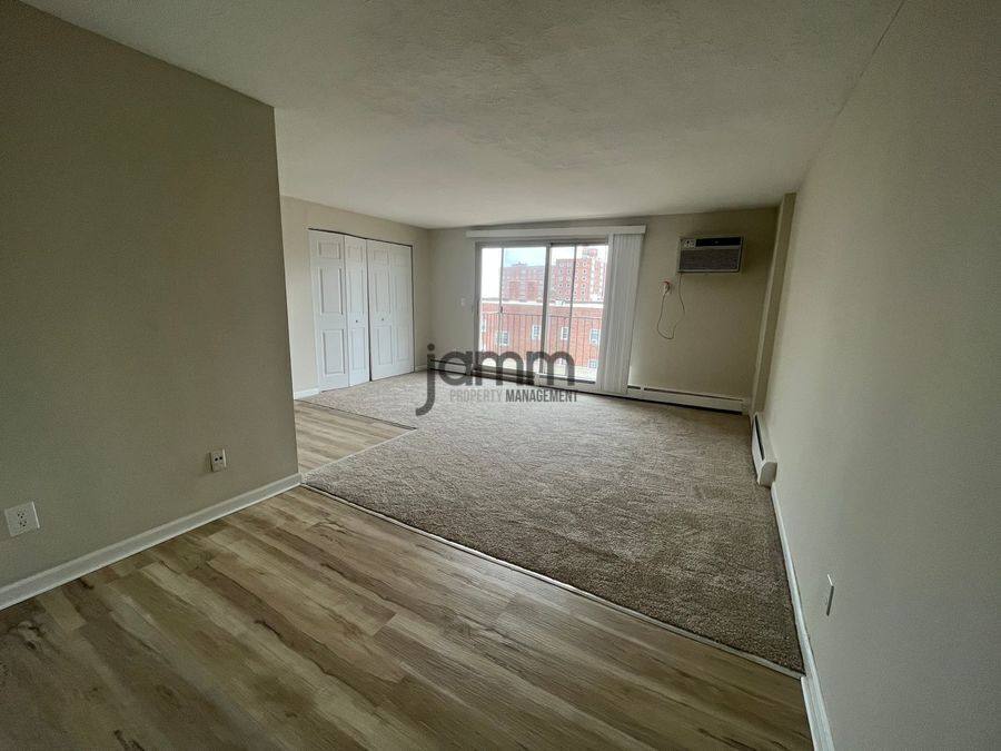 Apartment for rent at 12050 Lake Ave #510, Lakewood, OH 44107