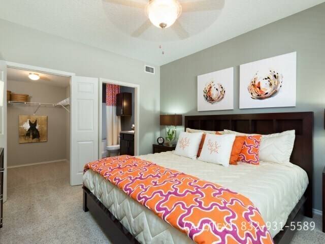 Apartment for rent at 1108 Enclave Parkway #AEE1, Houston, TX 77077