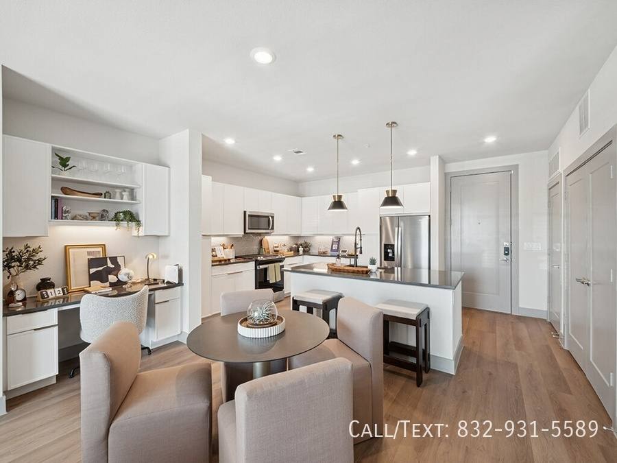Apartment for rent at 1993 Silver St #HA15, Houston, TX 77007