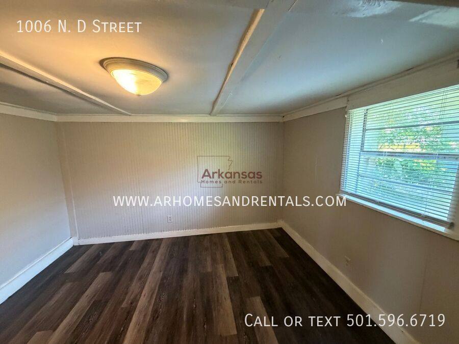 House for rent at 1006 N D St, North Little Rock, AR 72114