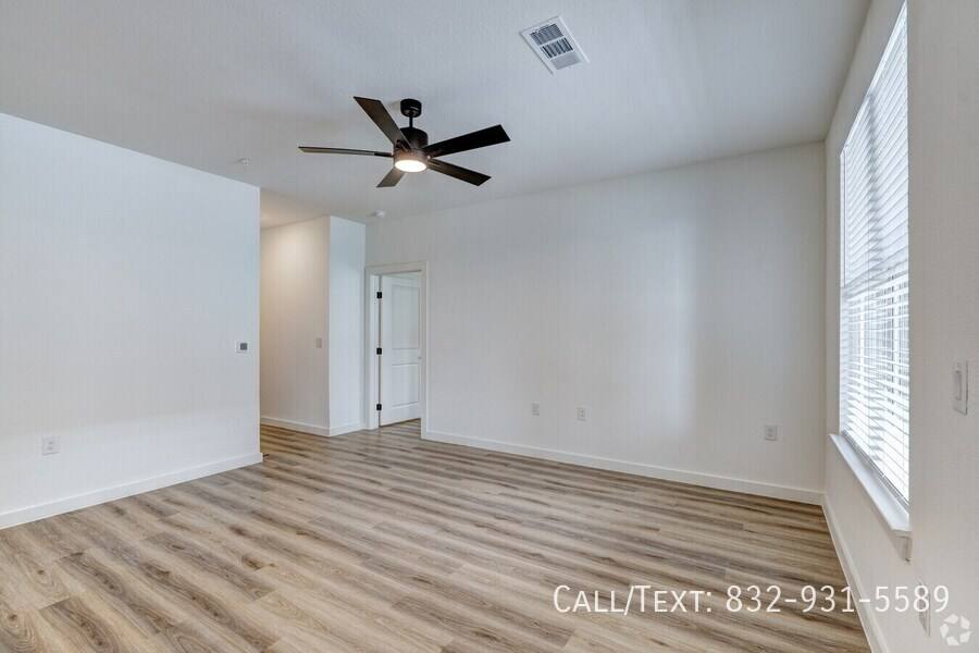 Apartment for rent at 1284 Pin Oak Rd #TYAA3, Katy, TX 77494