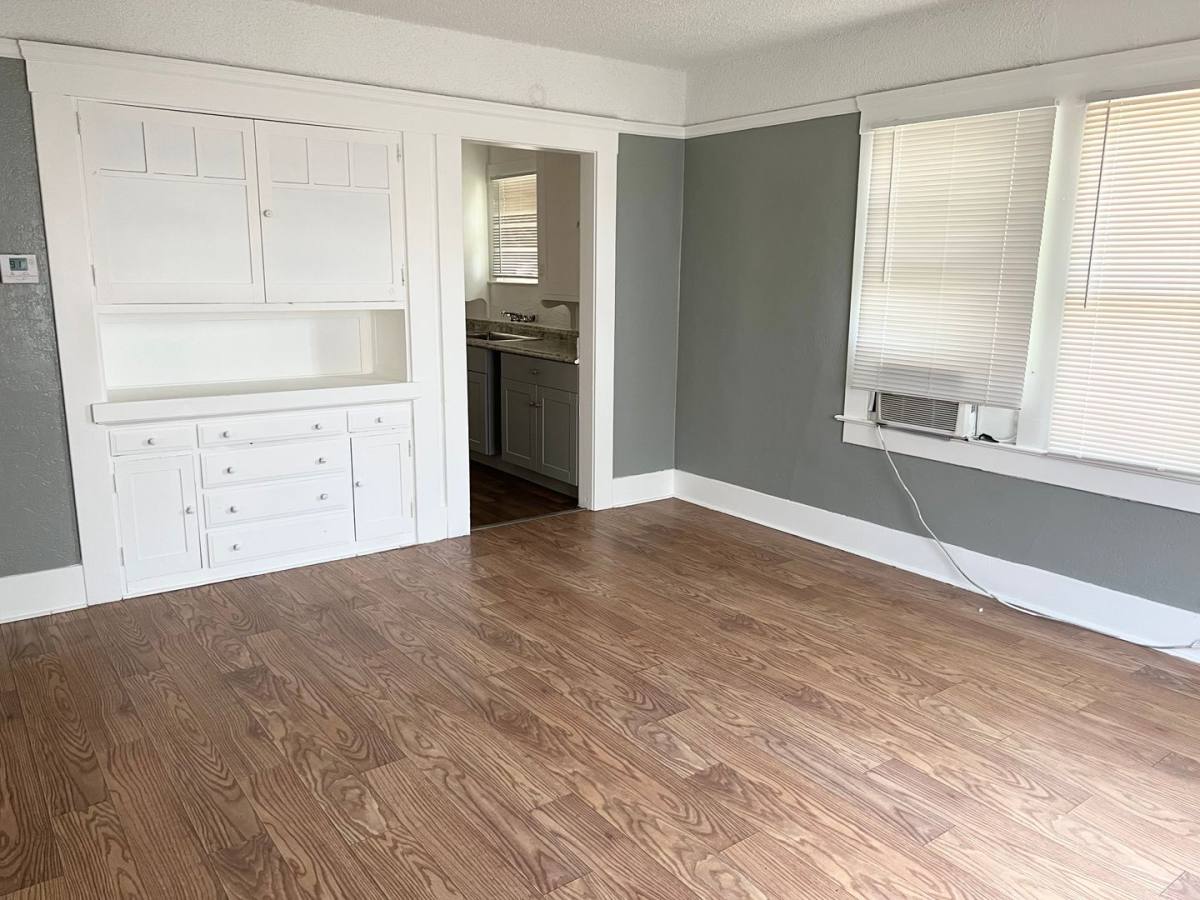 House for rent at 9 E Olive, Fresno, CA 93728