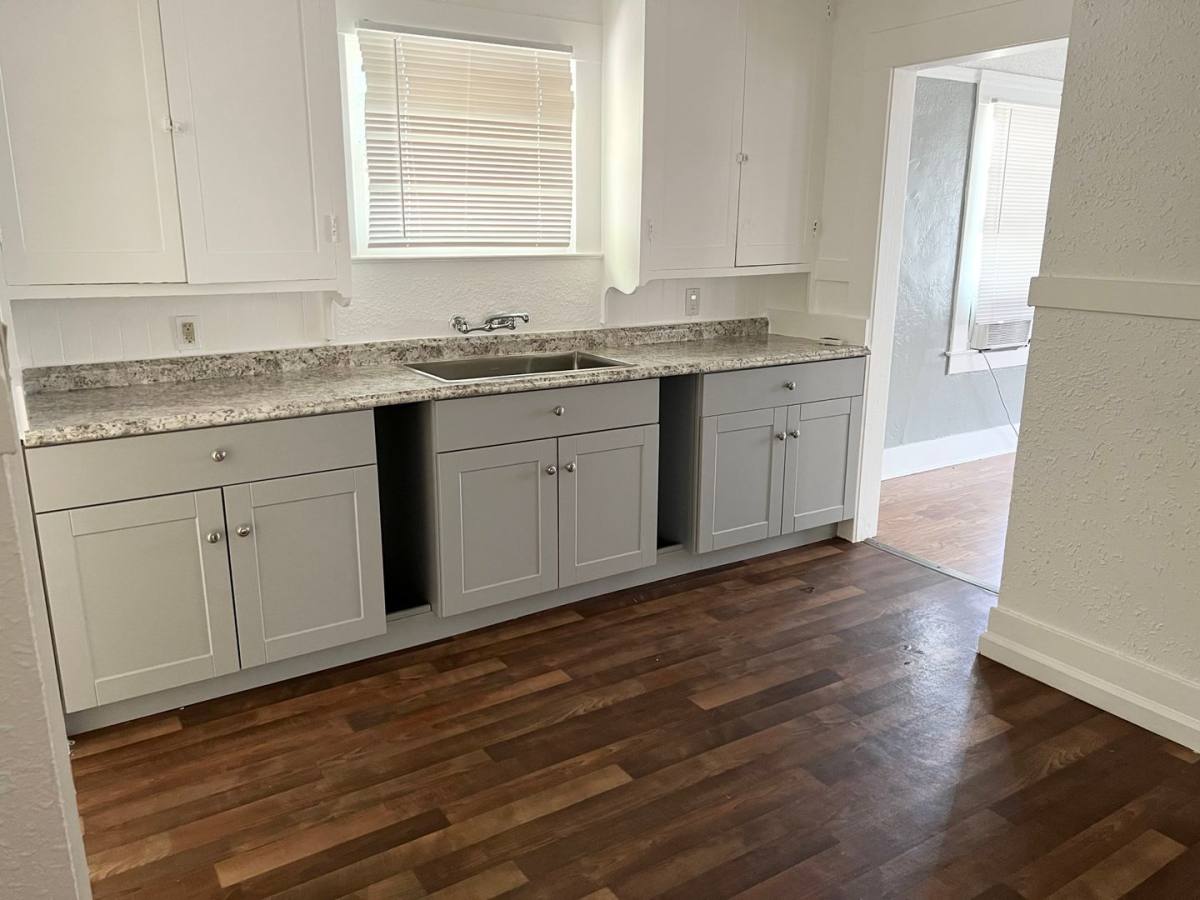 House for rent at 9 E Olive, Fresno, CA 93728