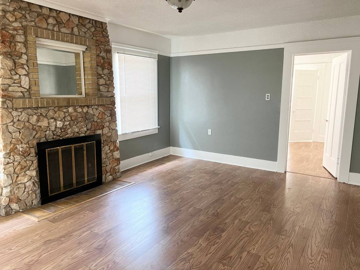 House for rent at 9 E Olive, Fresno, CA 93728