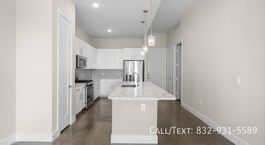 Apartment for rent at 300 Ruthven St #E25D3, Houston, TX 77002