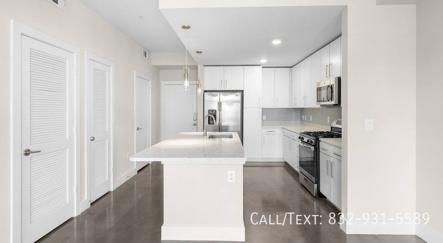 Apartment for rent at 300 Ruthven St #E25D3, Houston, TX 77002