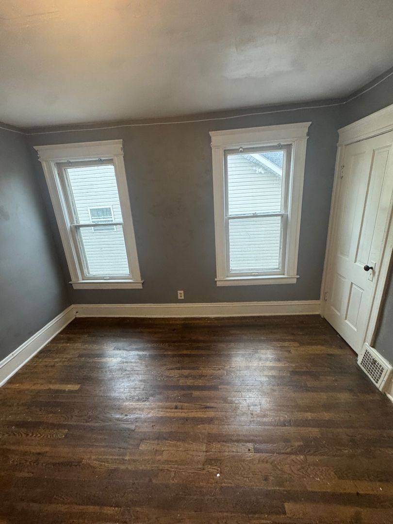 Apartment for rent at 632 E 101st St, Cleveland, OH 44108