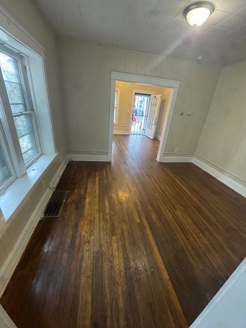 Apartment for rent at 632 E 101st St, Cleveland, OH 44108