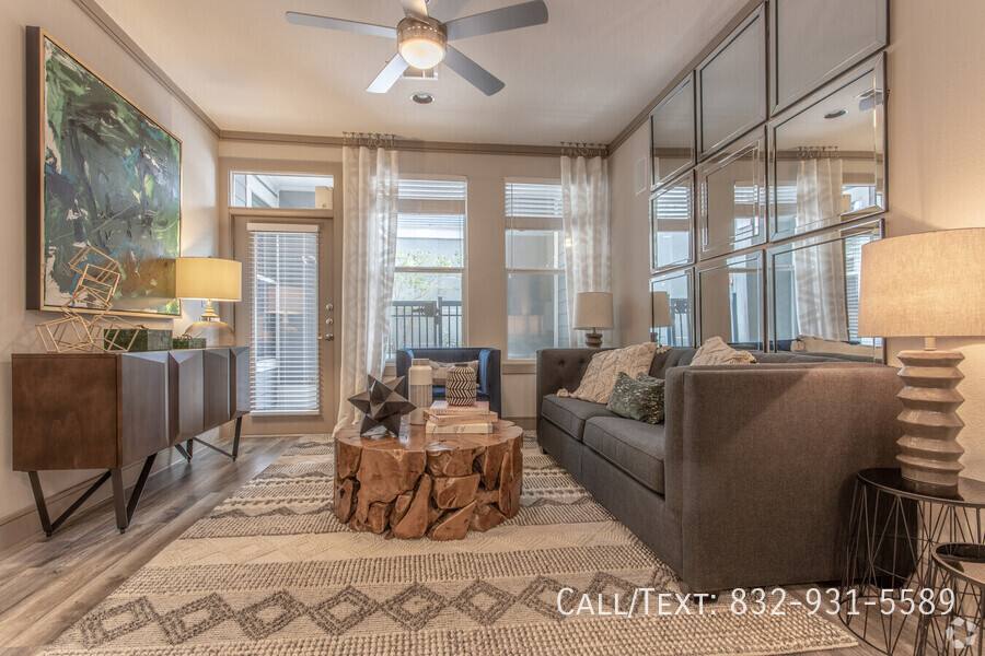 Apartment for rent at 998 Crosby St #M1801, Houston, TX 77019