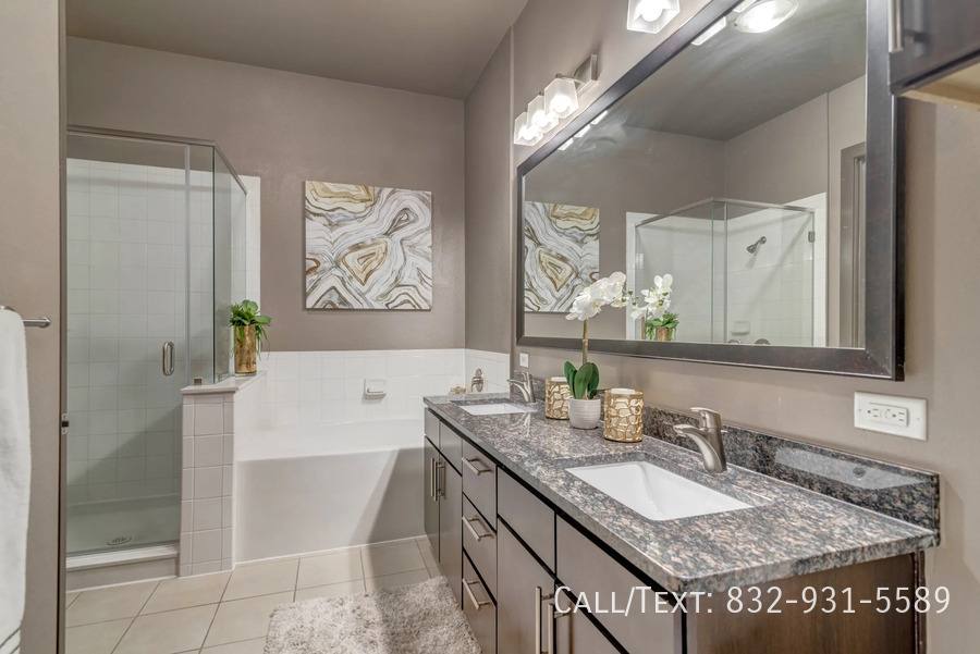 Apartment for rent at 1000 Oakdale St #5HP1, Houston, TX 77004