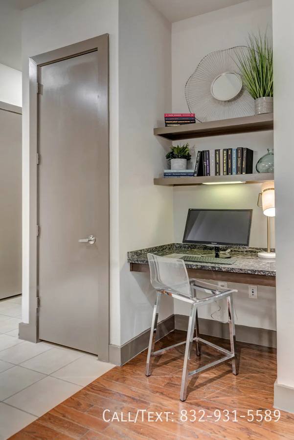 Apartment for rent at 1000 Oakdale St #5HP1, Houston, TX 77004