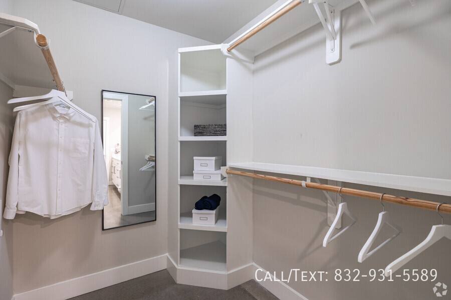 Apartment for rent at 300 Ruthven St #E25D1, Houston, TX 77002