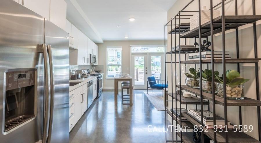 Apartment for rent at 300 Ruthven St #E25D1, Houston, TX 77002