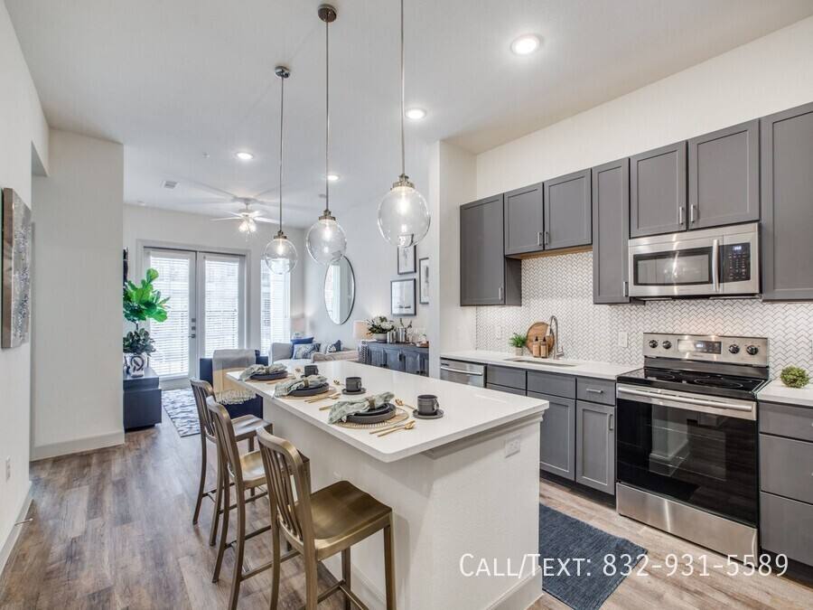 Apartment for rent at 2333 Pinegate #CA1, Houston, TX 77008