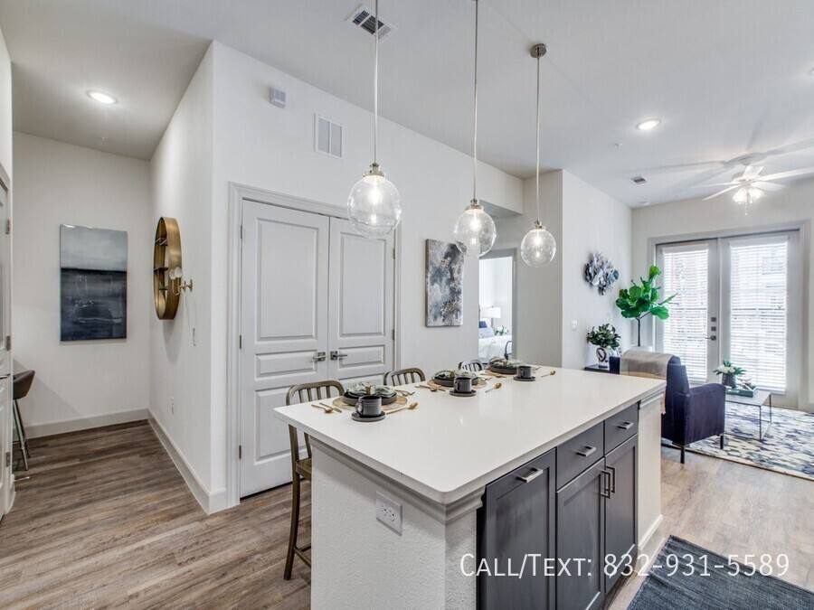 Apartment for rent at 2333 Pinegate #CA1, Houston, TX 77008
