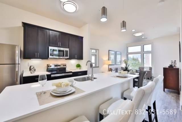 Apartment for rent at 2899 Louisiana St #CPM1, Houston, TX 77006