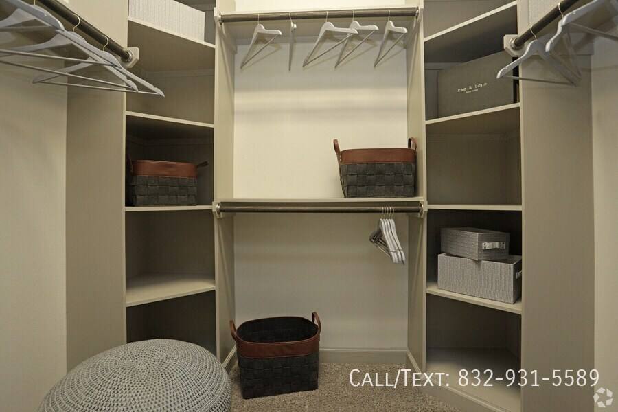 Apartment for rent at 4599 Bellaire Blvd #SCR1, Bellaire, TX 77401