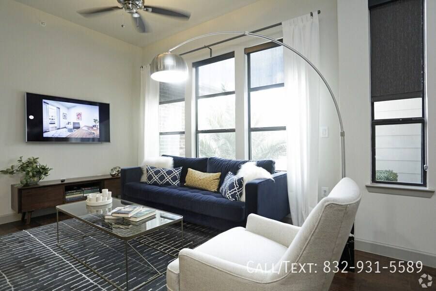 Apartment for rent at 4599 Bellaire Blvd #SCR1, Bellaire, TX 77401