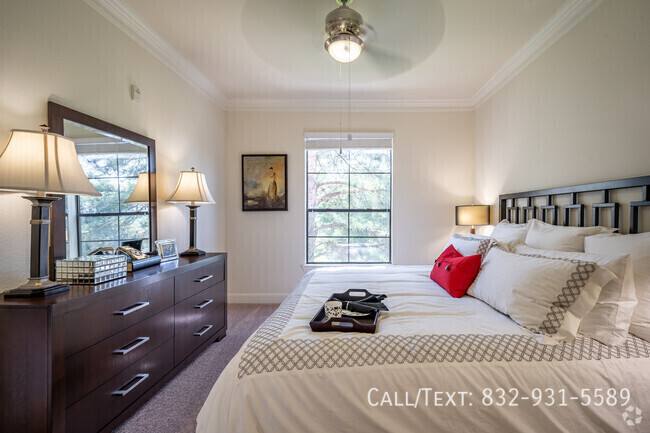 Apartment for rent at 4198 Blossom St #JH1, Houston, TX 77007