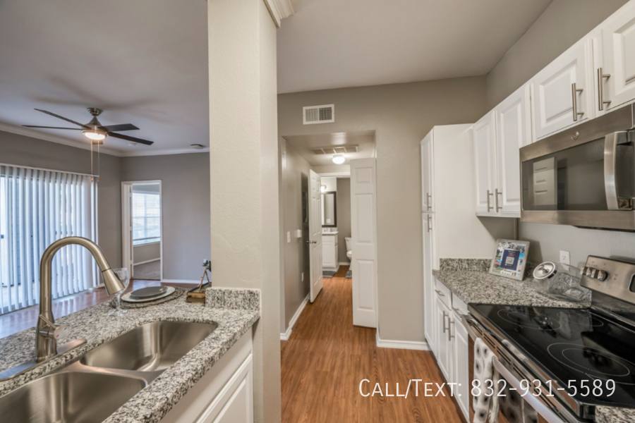 Apartment for rent at 113 W Main St, League City, TX 77573