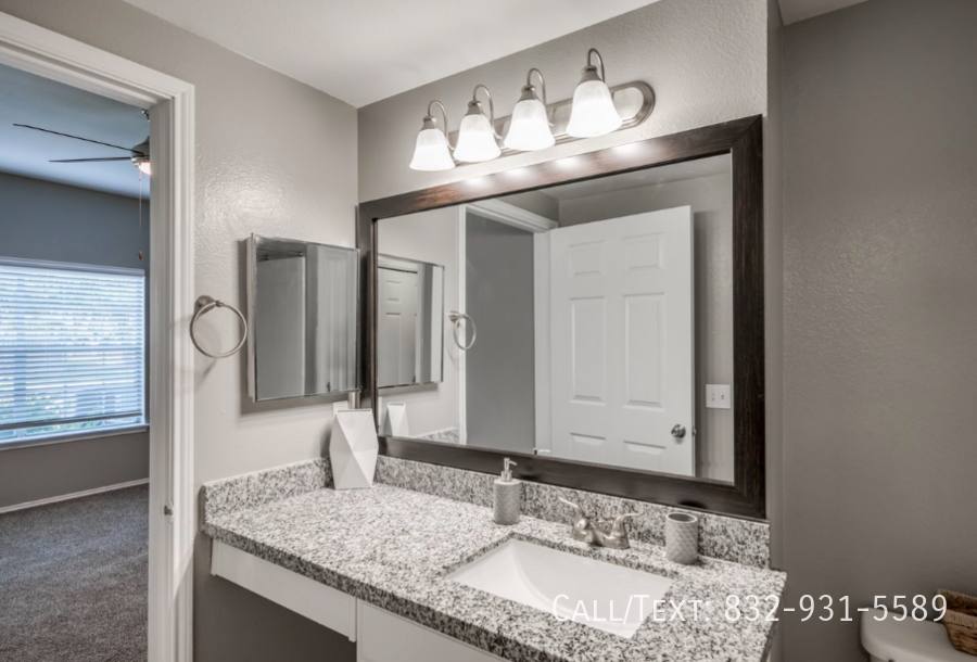 Apartment for rent at 113 W Main St, League City, TX 77573