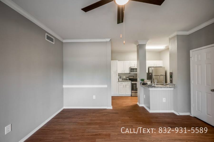 Apartment for rent at 113 W Main St, League City, TX 77573