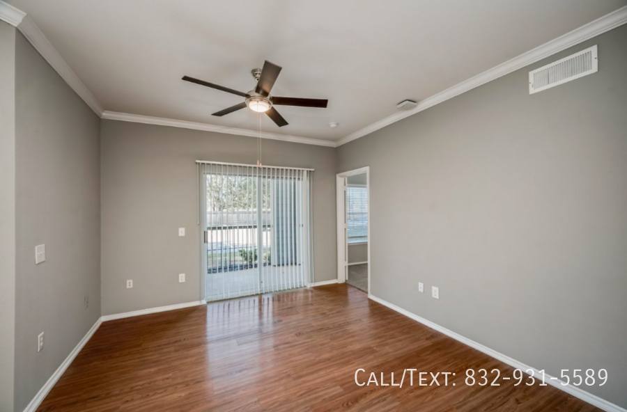 Apartment for rent at 113 W Main St, League City, TX 77573